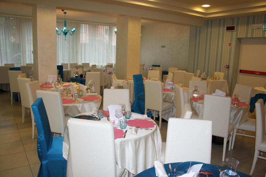 Hotel Turquoise Чезенатико Экстерьер фото
