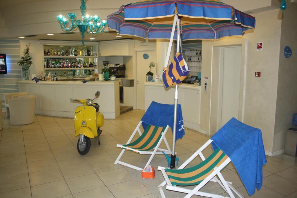 Hotel Turquoise Чезенатико Экстерьер фото