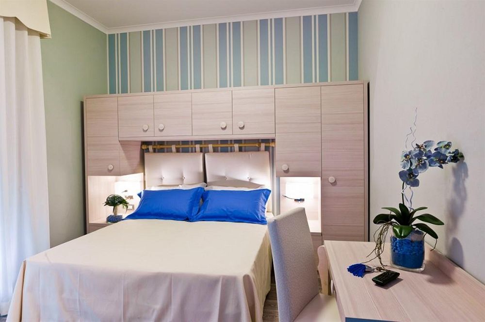 Hotel Turquoise Чезенатико Экстерьер фото
